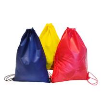 10 mochila de tnt saco sacola 30x40 para festa eventos academia 10 mochila de tnt saco sacola 30x40 para festa eventos academia