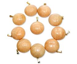 10 Pingentes de Disco Liso de Amazonita Salmão com Montagem em Pino Dourado - Atacado