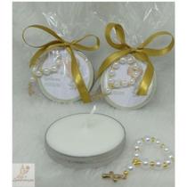 10 velas na latinhas com tercinho dourado lembrança de batizado anjinho