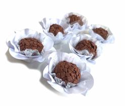 100 forminhas para doces flor em papel base 3cm 100 forminhas para doces flor em papel base 3cm