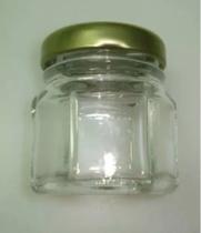 100 Mini pote de vidro sextavado 40ml c/ tampa Dourada - Vidraria Anchieta