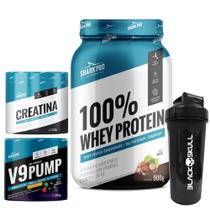 100% Whey Protein - 900g + V9-Pump Pre Workout - 300G + Creatina - 300g - Shark Pro + Coq. Black