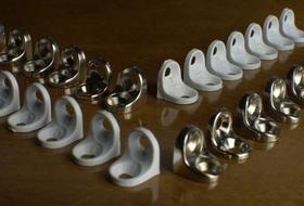 1000 Unidade Suporte Cantoneira 2 Furo Cromado Gaveta 13x13 1000 Unidade Suporte Cantoneira 2 Furo Cromado Gaveta 13x13