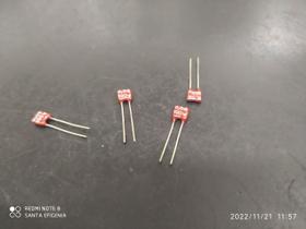 100x Capacitor Mica Prata 0,56pf/100v Tolerancia 0,5pf Cm00