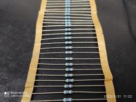 100x Resistor 4r7 1/4w 1%