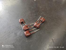 10x Capacitor Mica Prata 56pf/100v 5% Cm1 Icl Sem Marcação