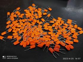 10x Capacitor Poliester 2,2nf/100v = 2k2/100v 5mm Nissei