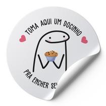 120 Etiquetas Auto Colante Adesivos Redondos Meme Bentô "Toma Aqui Um Docinho, Pra Encher Seu Buchinho" Brigadeiro, Doces Etc Fundo Branco AD00403 120 Etiquetas Auto Colante Adesivos Redondos Meme Bentô "Toma Aqui Um Docinho, Pra Encher Seu Buchinho" Brigadeiro, Doces Etc Fundo Branco AD00403