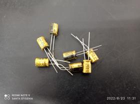 1x Capacitor Eletrolítico 1000uf/6,3v 85 8x12mm Nichicon