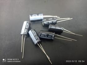 1x Capacitor Eletrolítico 820uf/25v 105 10x20mm Nichicon