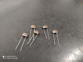 1x Capacitor Mica Prata 5pf/100v Tolerancia 1pf Icl