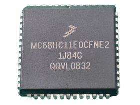 1x Circuito Integrado Mc68hc11e0cfne2 Plcc Freescale
