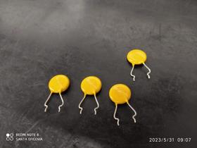 1x Varistor 14n471k = S14k300v 14mm 300v