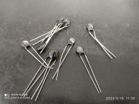 1x Varistor Z7d151 = 151 8mm 150v Zenamic