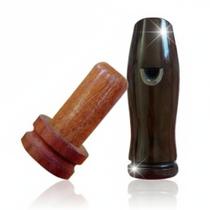 2 Apitos Premium Macuco com Chumbo e Apito Marreca Caneleira 2 Apitos Premium Macuco com Chumbo e Apito Marreca Caneleira