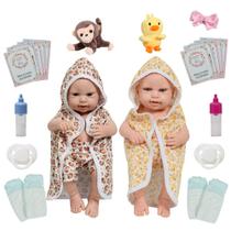 2 Bebê Reborn Gêmeos Casal Saída de Banho Patinho Macaquinho