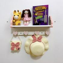 2 Prateleiras nuvem rosa e 2 cabideiros infantil formatos