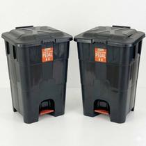 2 Unidades Lixeira Com Pedal - 30lt - Preto 2 Unidades Lixeira Com Pedal - 30lt - Preto