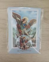 20 bottons São Miguel Arcanjo com cartões de oração católicos