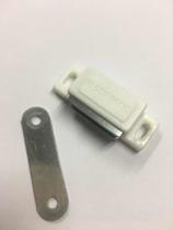 20 Fecho Magnético Guarda Roupa/armário Branco Com Parafuso 20 Fecho Magnético Guarda Roupa/armário Branco Com Parafuso