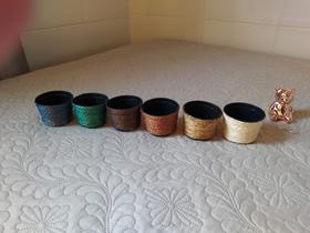 20 vaso vasinho cachepô cachepot para flores plantas sisal pequeno muda mudinha 7 cm x 5 cm colorido - NA - Decoração Rústica