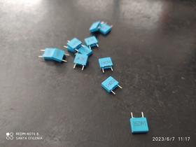 20x Capacitor Poliester 1nf/250v = 1k/250v 10% 5mm Pre 20x Capacitor Poliester 1nf/250v = 1k/250v 10% 5mm Pre