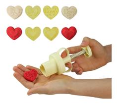 2X Ejetor Max Coração Doce Massa Biscoito + 4 Moldes Bluesta 2X Ejetor Max Coração Doce Massa Biscoito + 4 Moldes Bluesta