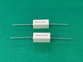 2x Resistor de Porcelana 3r3 5w 5%