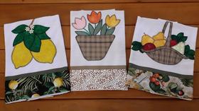 3 panos de prato bordado flores e frutas