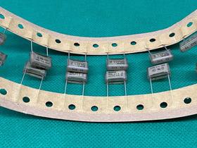 30x Capacitor Poliester 3,3nf/250v = 3k3/250v Y2 Supressor