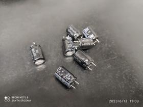 3x Capacitor Eletrolitico 470uf/35v 105 10x16mm Pre