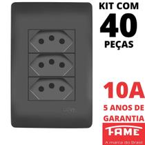 40un Tomada Padrão Tripla 2P+T 10A Com Placa Habitat Black FAME