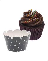 48x Saia para Cupcake Pequeno Wrapper Poá Preto (5x3.6x3) Papel Cartão 250g com Plastificação 48x Saia para Cupcake Pequeno Wrapper Poá Preto (5x3.6x3) Papel Cartão 250g com Plastificação