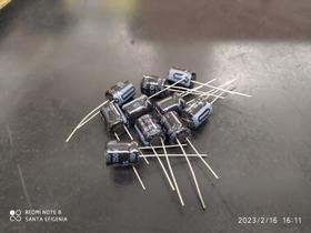 4x Capacitor Eletrolitico 4,7uf/250v 105 10x18mm B43851