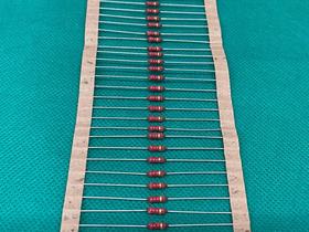 4x Resistor 2k2 1w 5% Pr01 4x Resistor 2k2 1w 5% Pr01