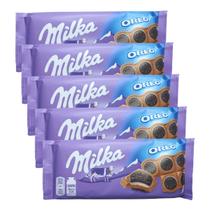 5 barras de chocolate milka recheada de mini biscoito oreo