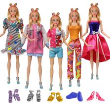 5 Roupas Conjunto Barbie EXTRA + 5 sapatos salto retos