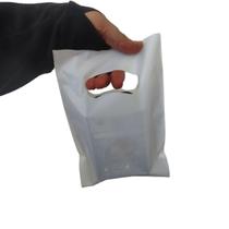 50 mini sacolas plásticas para semijoias medida 16x20.