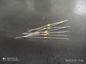 5x Resistor 1m 1/8w 5%