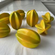 6 Carambolas Fake 12cm Com Detalhe Real - Decoração Temática De Bistrôs E Espaços Com Foco Em Gastronomia - DE2625 6 Carambolas Fake 12cm Com Detalhe Real - Decoração Temática De Bistrôs E Espaços Com Foco Em Gastronomia - DE2625