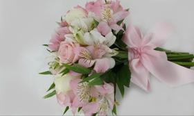 6 rosas + astromelias 6 rosas + astromelias