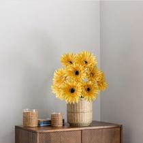 7 Galhos de Gérbera Artificial para Arranjos e Decoração de Ambientes Ideal para Centros de Mesa - DE0825 7 Galhos de Gérbera Artificial para Arranjos e Decoração de Ambientes Ideal para Centros de Mesa - DE0825