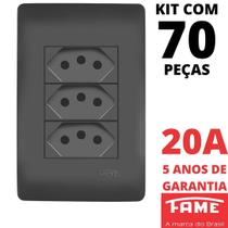 70un Tomada Padrão Tripla 2P+T 20A Com Placa Habitat Black FAME