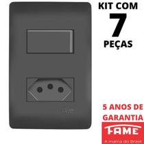 7un Interruptor Paralelo Three Way 10A e Tomada 2P+T 20A Com Placa Habitat Black FAME