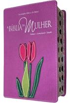 A bíblia da mulher capa roxa almeida revista e atualizada (ara) média com índice com lata de presente