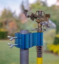 A cabeça de latão Dramm Post-Mount Sprinkler cobre 21 m