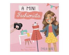 A mini fashionista