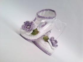 A10 Sapatinho croche bebe feminino branco e lilas cano longo - MM Sapatinhos