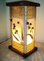 Abajur de mesa luminária de corda com folhagens rustico madeira sala quarto pousada hotel vintage