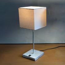 Abajur Luminária de Mesa Quadrado Escovado Com Interruptor Bivolt e aluminio Com Cúpula algodão bege